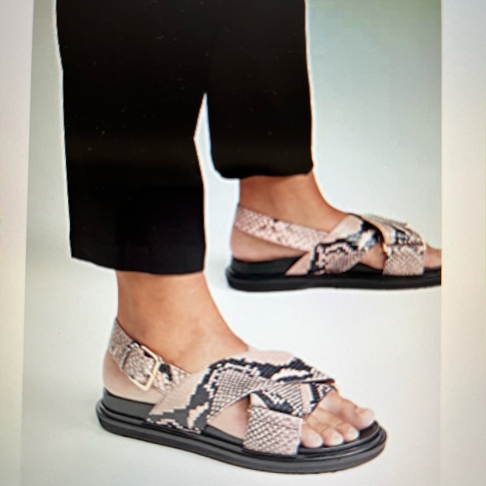 Marni Fussbett Sandal